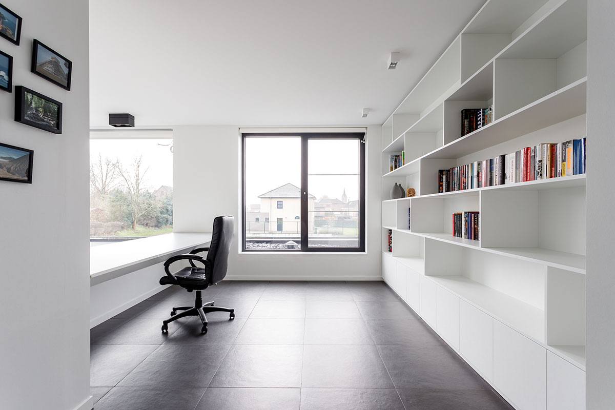 Schrijnwerker bureau op maat